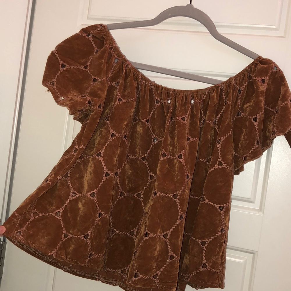 Off the shoulders velvet top